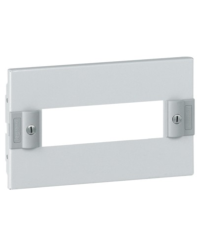 Панель лицевая Legrand 020304 в Пскове Аксессуары для стоек и шкафов Pintop.ru