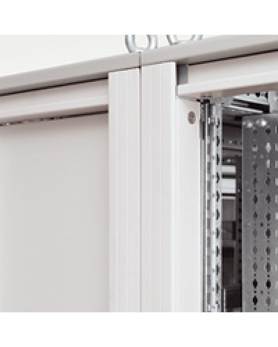 Облицовка Legrand 020563 в Пскове Аксессуары для стоек и шкафов Pintop.ru