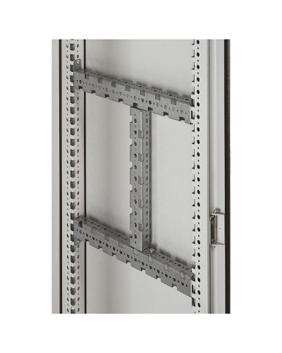 Траверс многофункциональный Legrand 048033 в Пскове Аксессуары для стоек и шкафов Pintop.ru