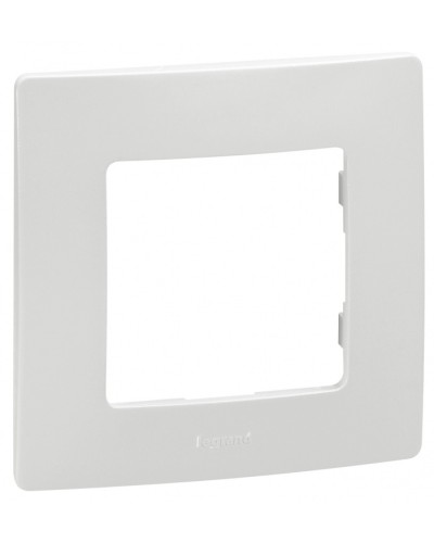 Рамка 1 пост Etika белый Legrand 672501 в Прокопьевске Аксессуары для кабель-канала Pintop.ru